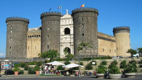 castle in naples