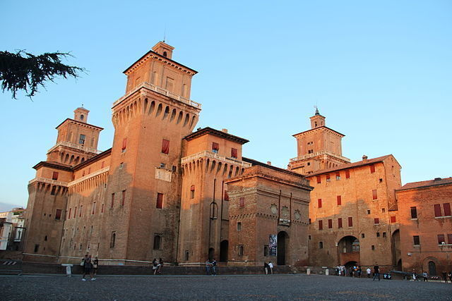 Castello Estense, facade