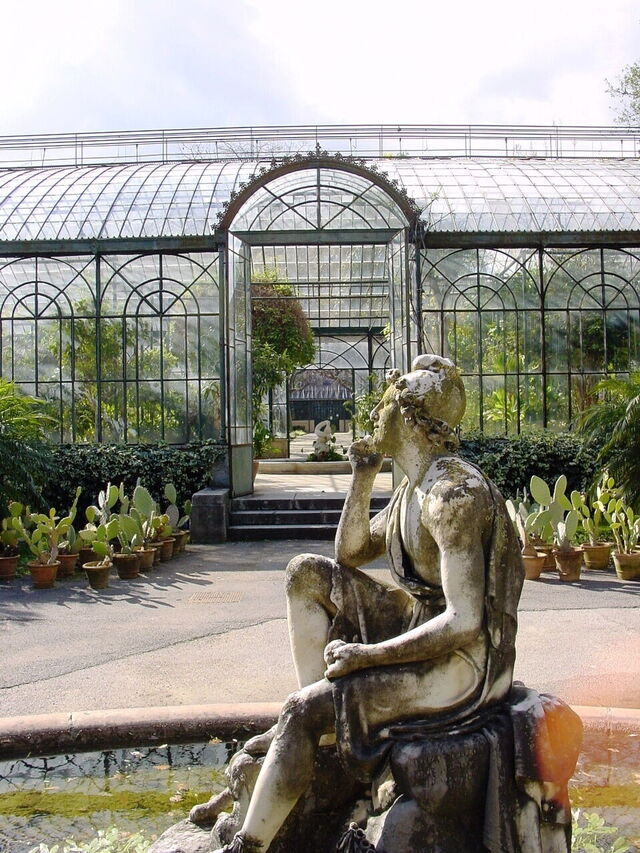 Orto Botanico di Palermo, statuary