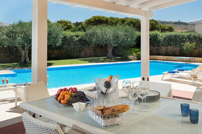 Villa Cornino, dining al fresco