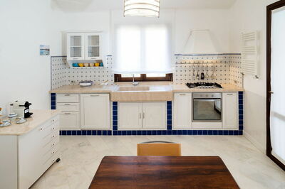 Villa Cornino, kitchen