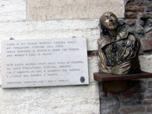 bust of Shakespeare in Verona