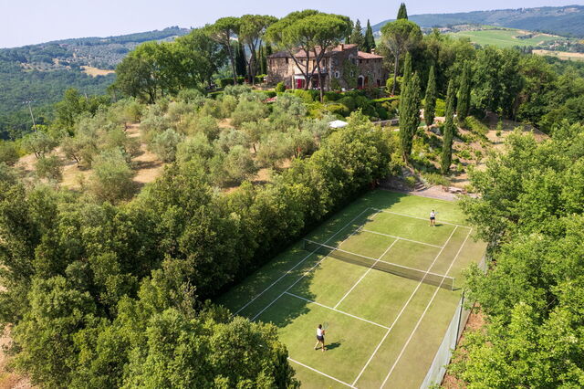 Villa le Corti, tennis court