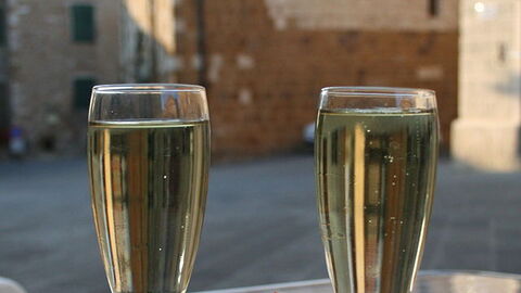 glasses of prosecco