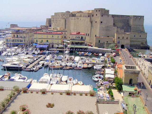 Castel dell'Ovo, exterior