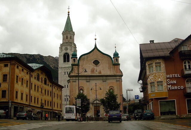 Centre of Cortina