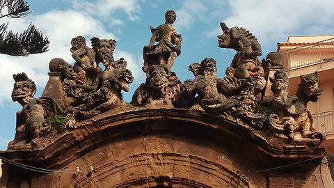 Statues of Villa Palagonia