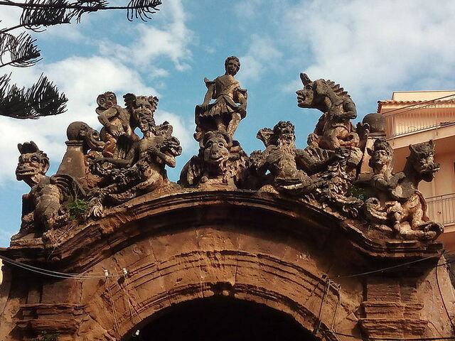Statues of Villa Palagonia
