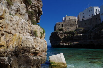 Polignano a Mare, cliffs