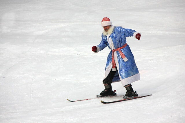 Santa skiing