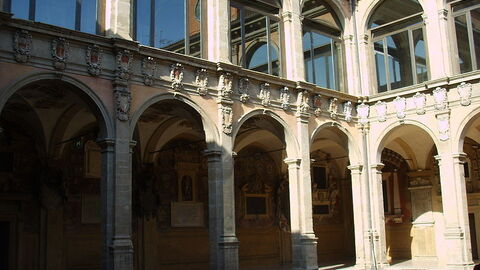 Archiginnasio of Bologna, Courtyard