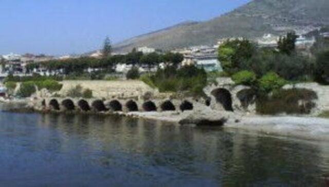 Roman Reperts along the sea