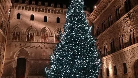 Siena, Piazza Salimbeni, Christmas