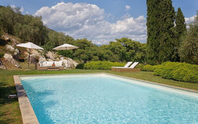 Villa De Ranieri, pool area