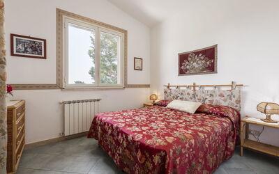 Accommodation:&nbsp;Cicladi Tinos 100.1