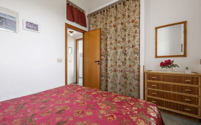 Accommodation:&nbsp;Cicladi Tinos 100.1