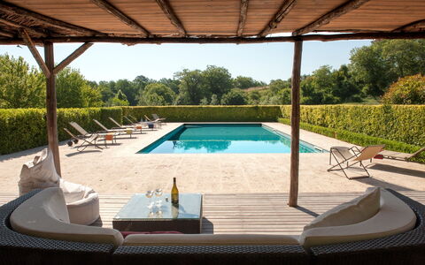 Casale Porano: Swimming Pool, Property, House, Real Estate, Leisure, Building, Shade, Home, Pergola, Patio