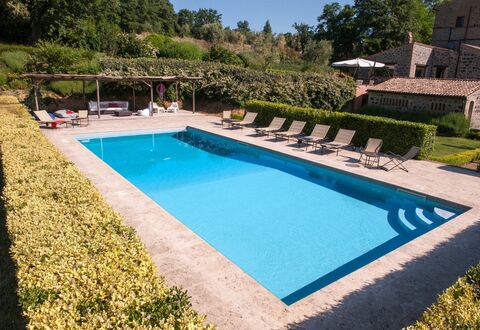 Casale Porano: Swimming Pool, Property, Grass, House, Rectangle, Leisure, Real Estate, Villa, Building, Vacation