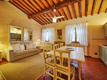 Accommodation:&nbsp;Giaggiolo