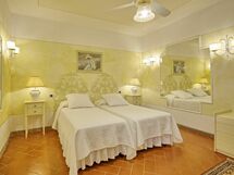 Accommodation:&nbsp;Melissa