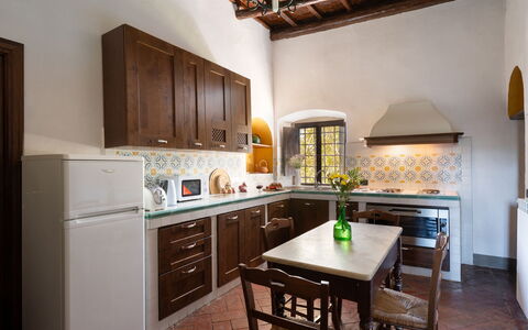 Villa Sieve: Furniture, Interior Design, Kitchen, Flooring, Wood, Countertop, Kitchen Appliance, Ceiling, Cabinetry, Floor