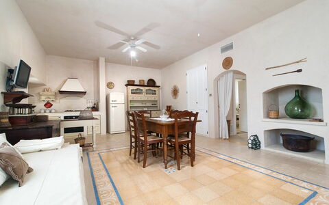 Accommodation:&nbsp;Apartment 2