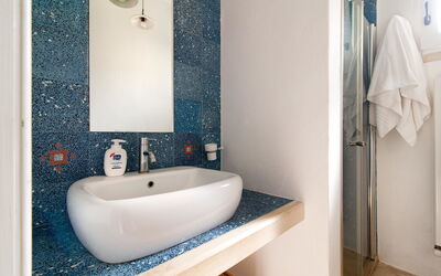 Accommodation:&nbsp;Apartment 4