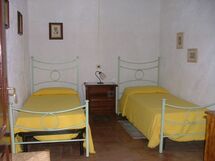 Accommodation:&nbsp;1203