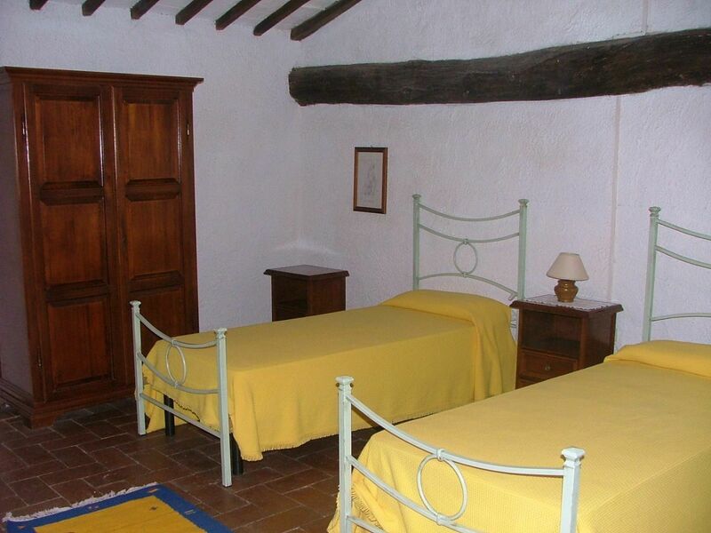 Accommodation:&nbsp;1202