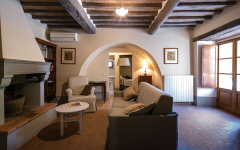 Case Sant'anna: Room, Property, Living Room, Building, Interior Design, Ceiling, Furniture, House, Real Estate, Floor