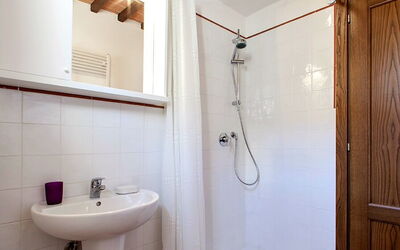 Gaiole Suites 4: Shower Head, Plumbing Fixture, Property, Sink, Tap, Mirror, Shower Panel, Bathroom, Product, Shower
