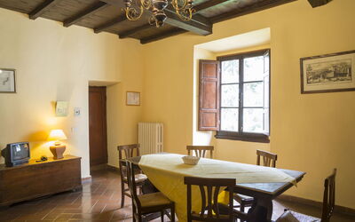 Buondelmonti 5: Room, Property, Building, Interior Design, Yellow, Furniture, Ceiling, Table, House, Dining Room