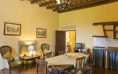 Accommodation:&nbsp;Torretta 8