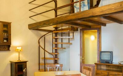 Casa Vecchia 5: Property, Room, Beam, Stairs, Ceiling, Building, Interior Design, Furniture, Home, House