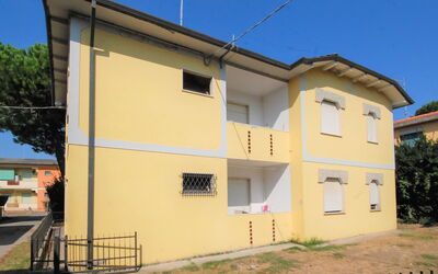 Rosolina Mare 500: Property, House, Residential Area, Architecture, Building, Neighbourhood, Real Estate, Yellow, Home, Facade