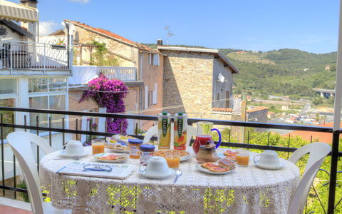 Accommodation:&nbsp;Flowers Of Andora - Lilla