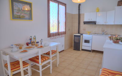 Accommodation:&nbsp;Flowers Of Andora - Geranio