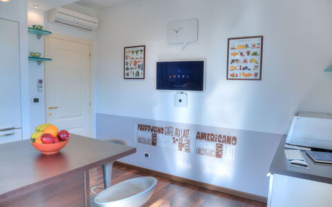 Villa Il Poggiolo - Diano Marina: Room, Property, Building, Furniture, House, Interior Design, Real Estate, Kitchen, Home, Apartment