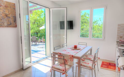 Accommodation:&nbsp;Grecale