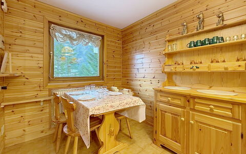Accommodation:&nbsp;Monti Pallidi 420.2