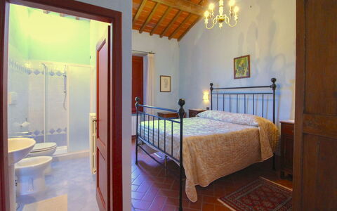 Galleria di Brolio: Interior Design, Ceiling, Furniture, Flooring, Floor, Room, Bed, Bedroom, Bed Frame, Light Fixture