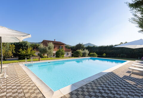 Villa Mimosa: Water, Sky, Building, Swimming Pool, Plant, Azure, Rectangle, Architecture, Shade, Body Of Water