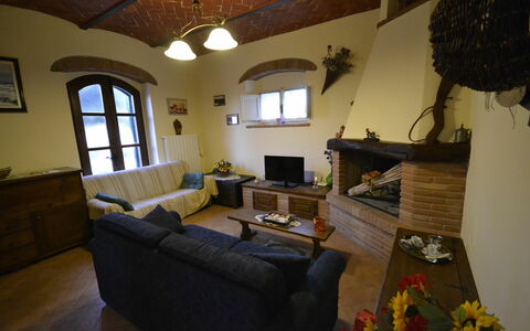 Appartamento Luna: Room, Property, Living Room, House, Building, Interior Design, Furniture, Home, Ceiling, Floor