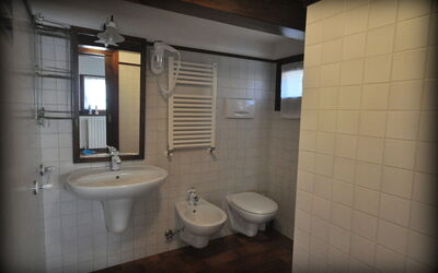 Accommodation:&nbsp;Bedroom Allocco