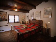 Accommodation:&nbsp;Bedroom Allocco