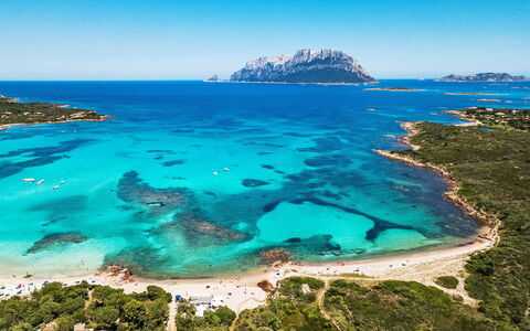 Dalila: Blue, Coast, Sea, Coastal And Oceanic Landforms, Rock, Ocean, Shore, Promontory, Bay
