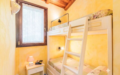 Dalila: Bedroom, Bed, Interior Design, Home, Furniture, Bed Frame, Ceiling, Bedding, Bed Sheet, Hotel