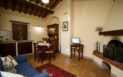 Appartamento Ciclamino: Room, Property, Building, House, Interior Design, Furniture, Living Room, Real Estate, Floor, Architecture