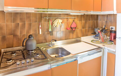 The Twins Apartment - Champoluc: Kitchen, Room, Countertop, Property, Cabinetry, Furniture, Kitchen Sink, Sink, Tile, Kitchen Stove