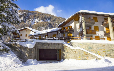 The Twins Apartment - Champoluc: Snow, Property, Winter, Home, Mountain Village, House, Geological Phenomenon, Mountain, Real Estate, Building